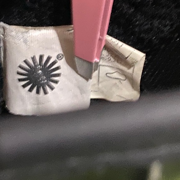 UGG Mini Clear & Sherpa Filled Kids Glossy Black Boots - Picture 12 of 12